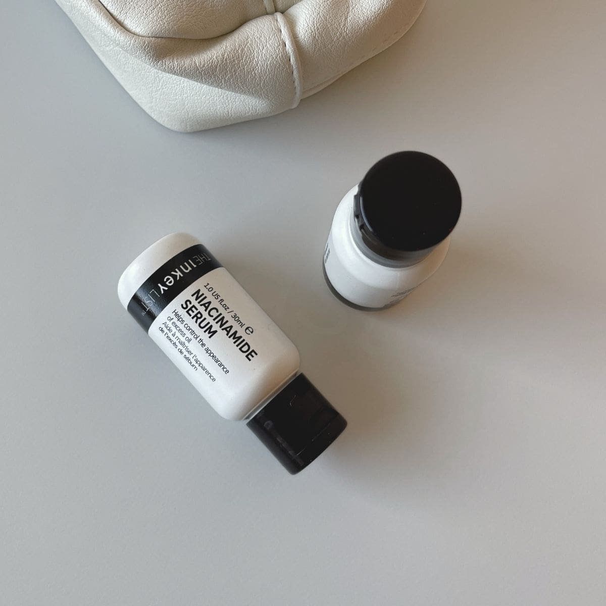 niacinamide-serum-theinkeylist-chicastore.jpg