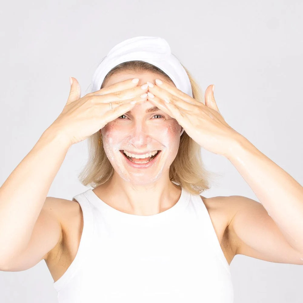 WASH the day off facial cleanser 150ml